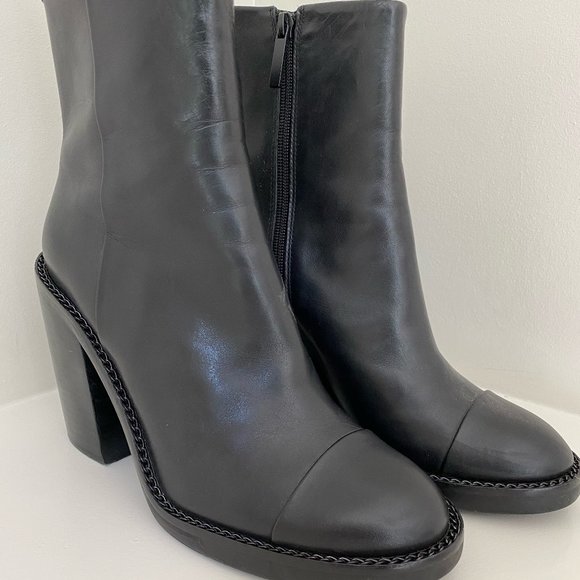 KENDALL & KYLIE BLACK LEATHER ANKLE BOOTS SZ 10 - Picture 1 of 5
